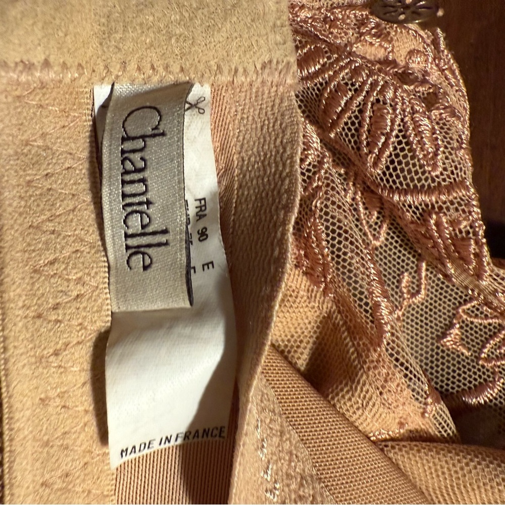 Chantelle Lace Bra in Brown - Picture 5 of 9